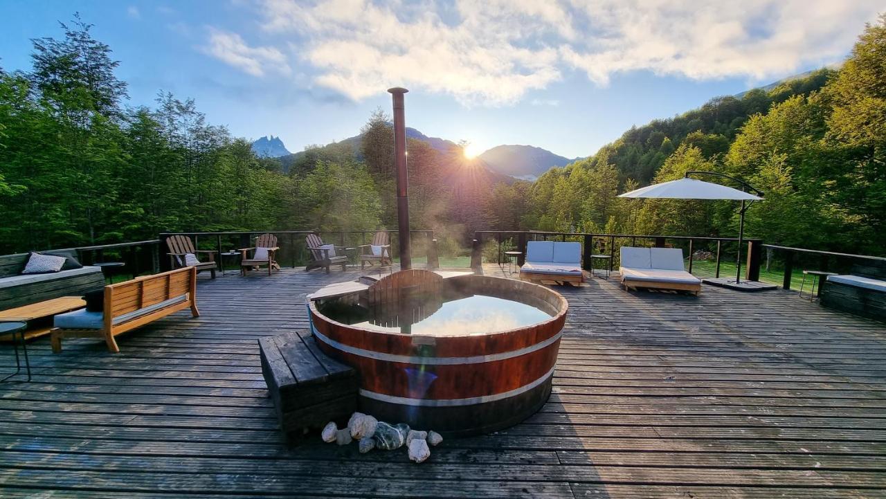 Peuma Lodge Patagonia Futaleufú エクステリア 写真