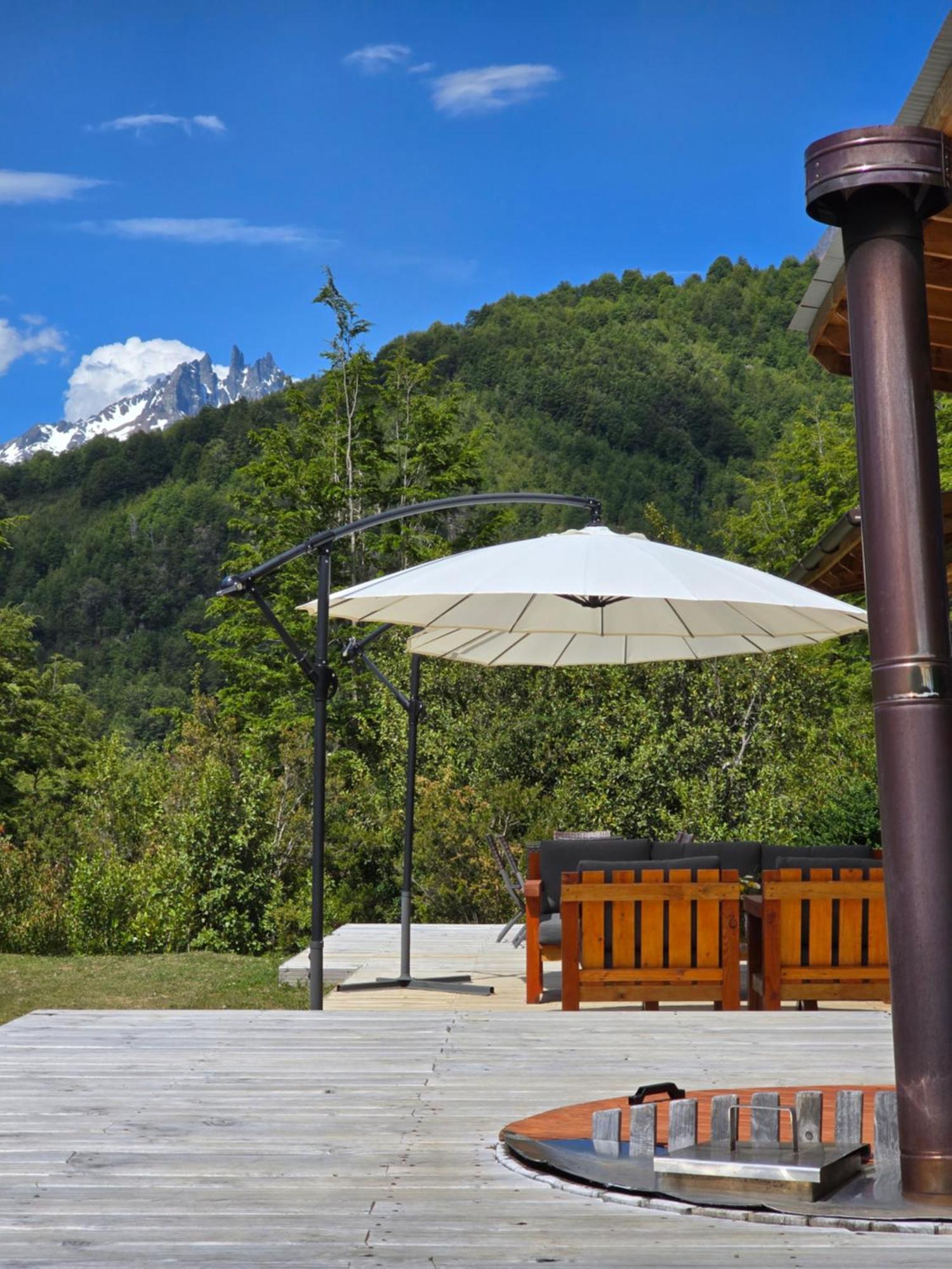 Peuma Lodge Patagonia Futaleufú エクステリア 写真