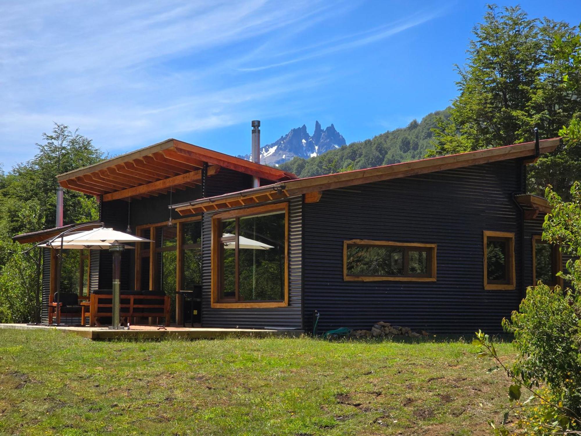 Peuma Lodge Patagonia Futaleufú エクステリア 写真